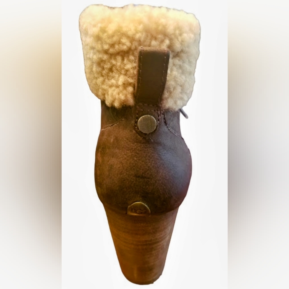 💞EUC💞 | UGG Australia | Analise Lace Up 3½" Heeled Booties - Picture 7 of 16